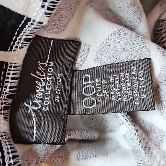 Chico's Travelers Collection Black White Dot Crepe Crop Pants - Picture 4 of 4